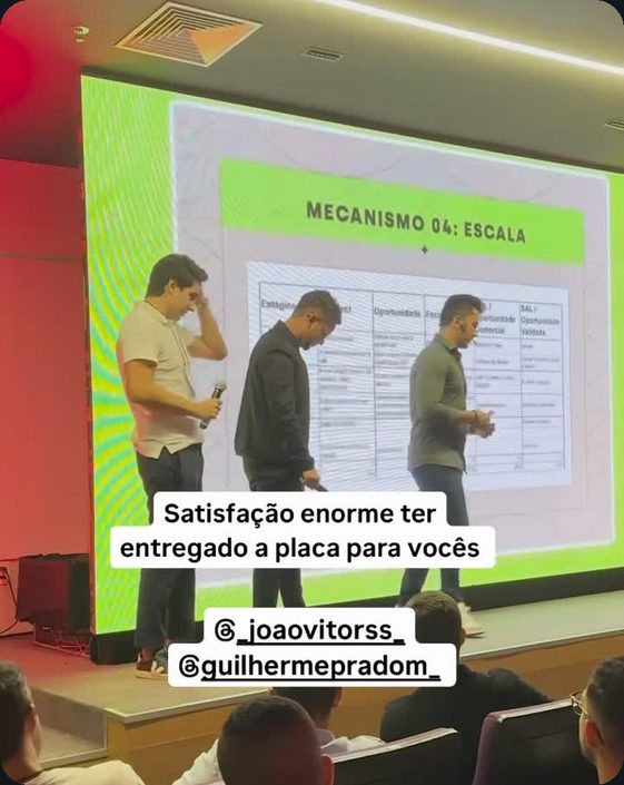 Palestra da MK6 com o time no palco
